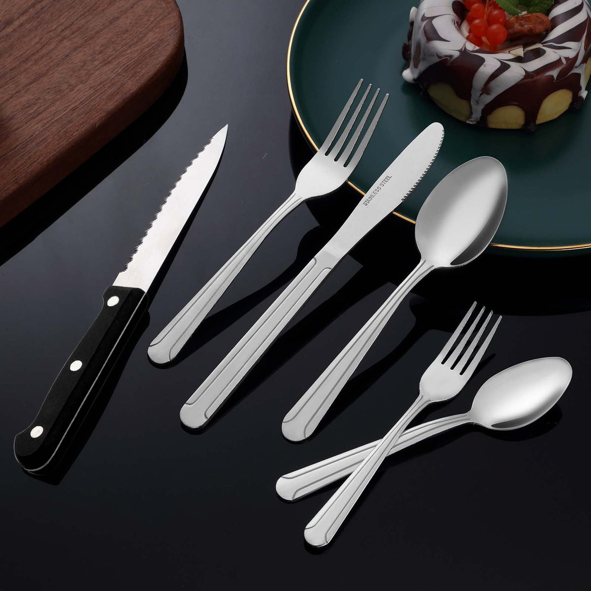 Bestdin 72 Pieces Silverware Set with Steak Knives, Stainless Steel Pattern Design Cutlery Set for 12, Flatware Set Mirror Polished, Tableware Set for Home Kitchen Restaurant Hotel, Dishwasher Safe